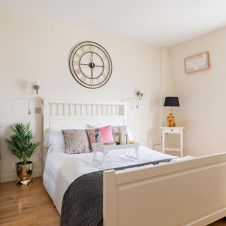 Spacious 1 Bed Oxford Street Apartment - Sleeps 4 Londra Dış mekan fotoğraf