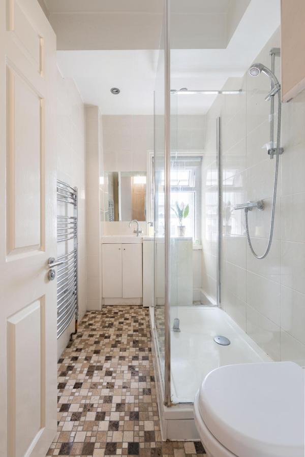 Spacious 1 Bed Oxford Street Apartment - Sleeps 4 Londra Dış mekan fotoğraf